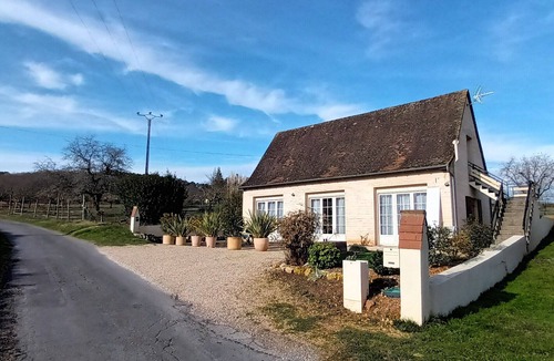 Lanquais House | Maison du lac & Château de Lanquais