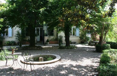 Ganges Bed & Breakfast | Maison du Loup