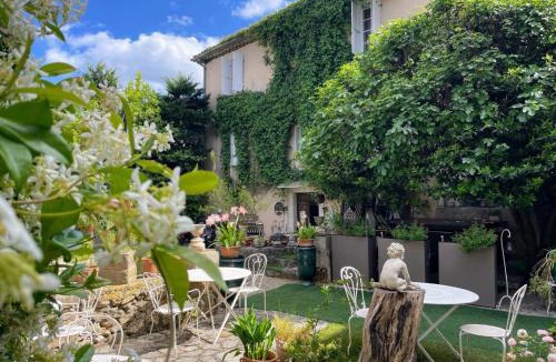 Vallon-Pont-d'Arc Bed & Breakfast | Maison du Manoir