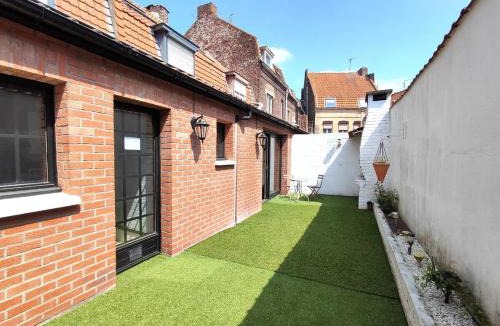 Croix House | Maison du Monde - Spacieuse et agreable maison