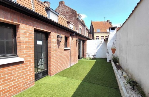 Croix House | Maison du Monde - Spacieuse et agréable maison