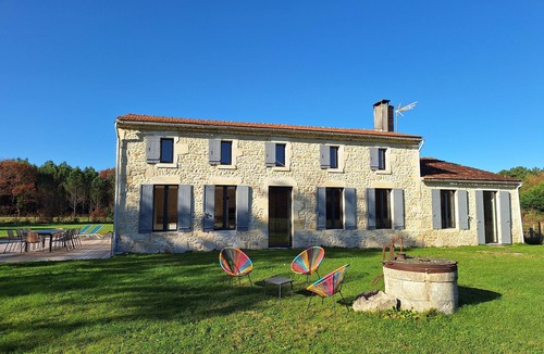 Lesparre-Medoc Villa | Maison du pas des sauts