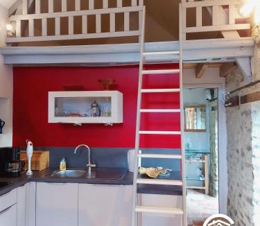 Le Bignon-du-Maine House | Maison du petit bois