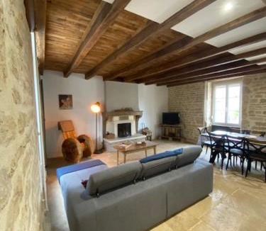 Mosson House | Maison du Tamaris