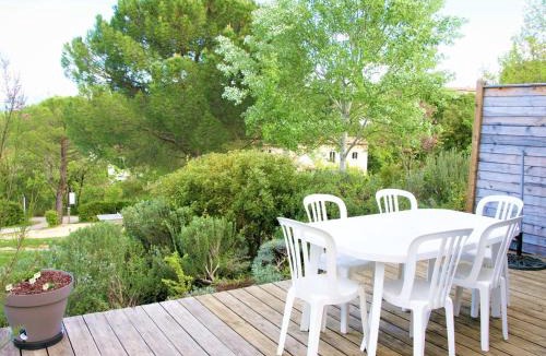 Rouret House | Maison Duplex 5p avec Terrasse, WIFI et Parking, Grospierres - FR-1-382-86