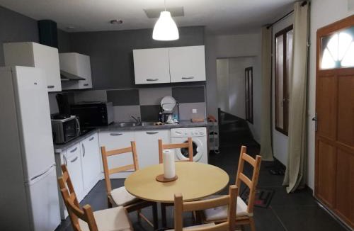 La Ferte-Gaucher House | Maison Duplex & Appartement sur cour