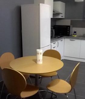 La Ferte-Gaucher House | Maison Duplex & Appartement sur cour