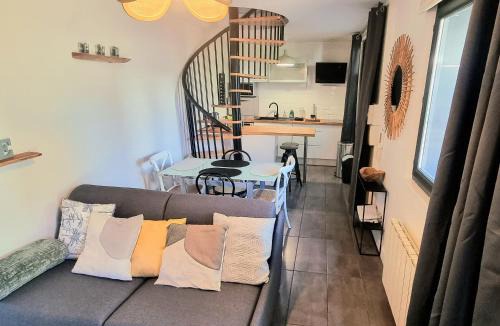 Sainte-Anne - Faubourg Noyon House | Maison Duplex Confort-Coté Cour et Jardins-Centre Gare