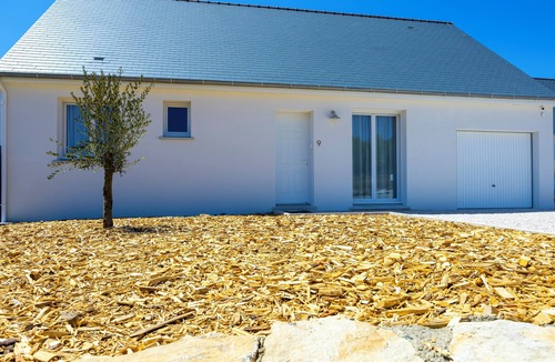 Serent House | Maison Emeraude - Chic & natural bistro getaway