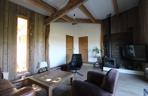 Lirac House | Maison en Bois, en Campagne Avec Piscine