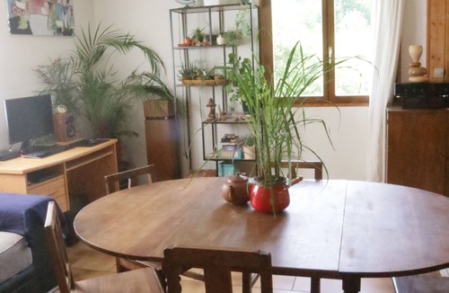 Rochejean House | Maison en Bord de Rivière