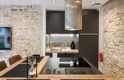 Saint-Alban-de-Roche House | Maison en Pierre