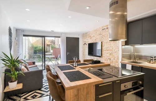 Saint-Alban-de-Roche House | Maison en Pierre