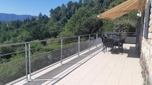 Saint-Pierre-Saint-Jean House | Maison en pierre avec vue exceptionnelle & piscine privée au calme