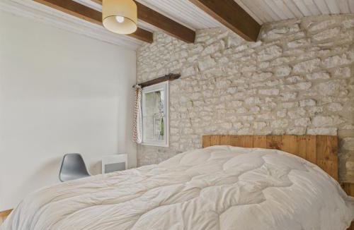 Saint-Vincent-sur-Jard House | Maison en pierre pour 4 adultes,2 enfants avec jardin