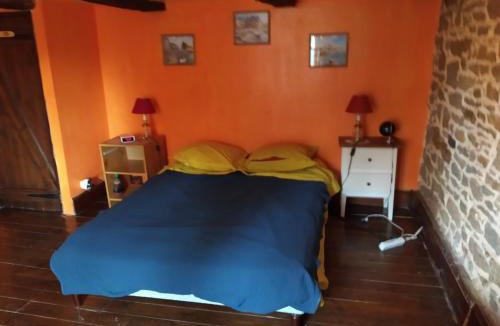 Lanhelin House | maison en granit bleue