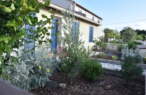 Lezignan-Corbieres House | Maison en Occitanie, Entre Ville et Campagne. Jardin BBQ et Parking