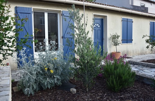 Lezignan-Corbieres House | Maison en Occitanie, Entre Ville et Campagne. Jardin BBQ et Parking