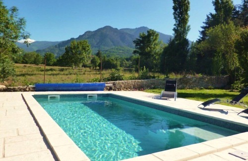 Fuilla House | Maison en Pierre 4 Faces, Esprit Chalet Avec Wifi et Jardin Privatif