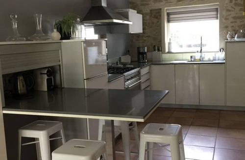 Beaumont-les-Valence House | Maison en Pierre Avec Jacuzzi