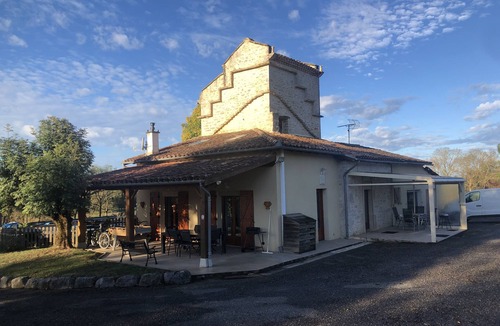 Montricoux House | Maison en Pierre Avec Piscine