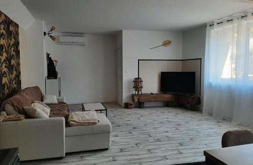 Maron Apartment | maison en pierre avec balnéo entre Toul et nancy