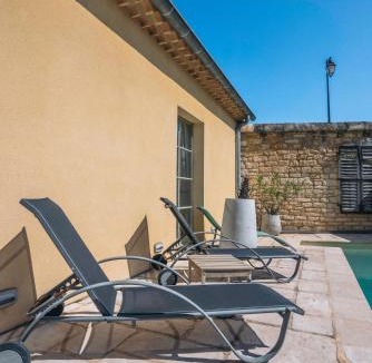 Barjac House | Maison en pierre avec piscine à Barjac, 16 personnes