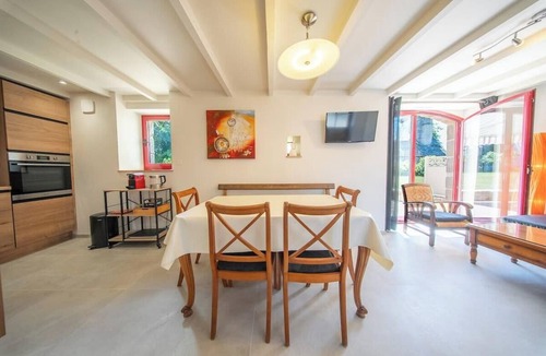 Pont-l'Abbe House | Maison en pierre dans un hameau privé