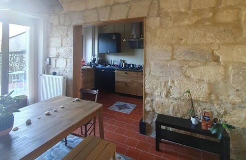 Lamarque House | Maison en Pierre Familiale