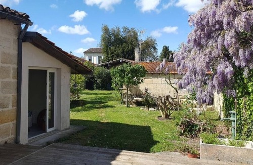 Lamarque House | Maison en Pierre Familiale