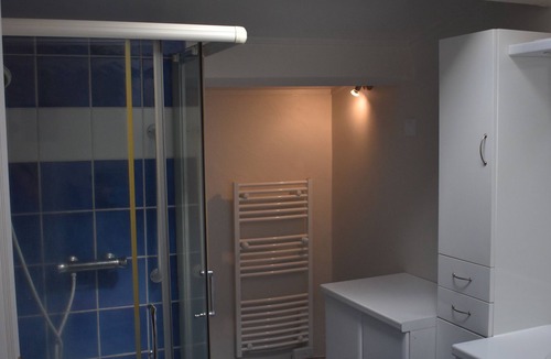 Lussas House | Maison en Pierre, Jardin : Clim et Piscine en été Jacuzzi et Chauffage en Hiver