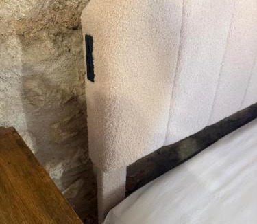 Velluire House | Maison en pierres, calme et authenticité vendéenne