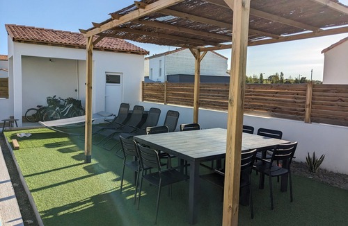 Saint-Jean-de-Monts House | Maison en Vendée Avec Piscine Chauffée, Proches des Commerces et des Plages