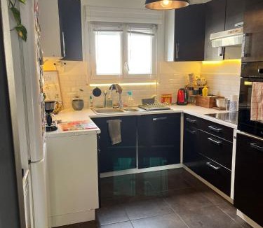 Funay - Bruyeres House | Maison entière 6 à 8 personnes au Mans proche circuit