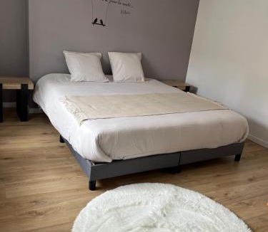 Proverville House | Maison entière