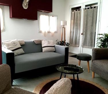 Aspret-Sarrat House | Maison entre Campagne et Foret