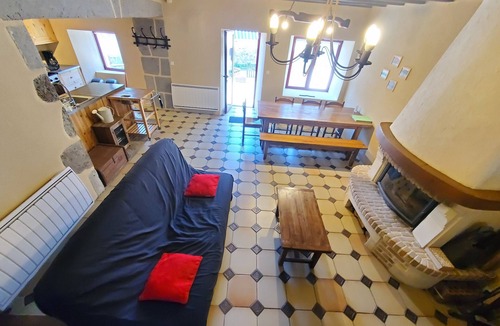 Chambon-sur-Lac House | MAISON ENTRE LACS ET MONTAGNES