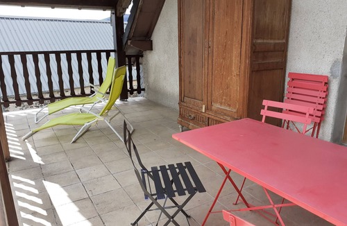 Chambon-sur-Lac House | MAISON ENTRE LACS ET MONTAGNES