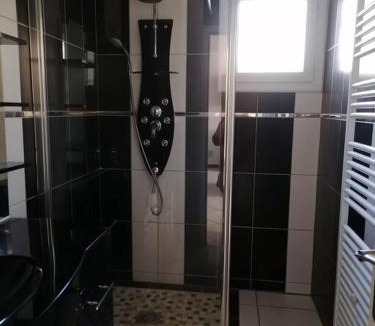 Aureilhan House | maison entre lacs et ocean