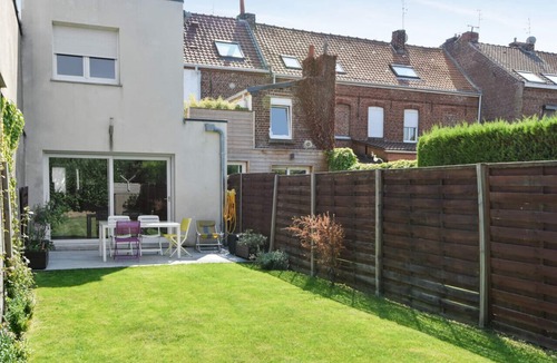 Marcq-en-Baroeul House | Maison Escola, avec jardin - Welkeys