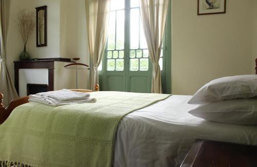 Biert Bed & Breakfast | Maison Esmeralda Chambres D'Hotes et Gite