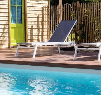 Saint-Ciers-sur-Gironde House | Maison et table d'hôtes Le Camélia Blanc