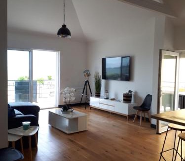 Saint-Michel-Chef-Chef House | Maison et grande terrasse face mer