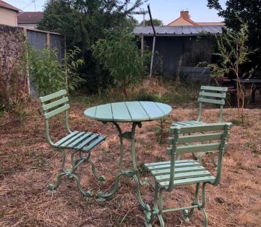 Paimboeuf House | MAISON et jardin avec entrée indépendante et ses 2 chats