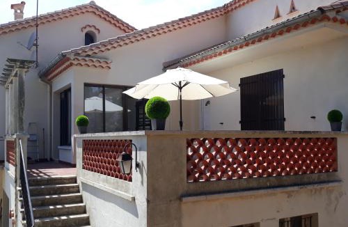 Rousson House | MAISON et PISCINE PRIVEE