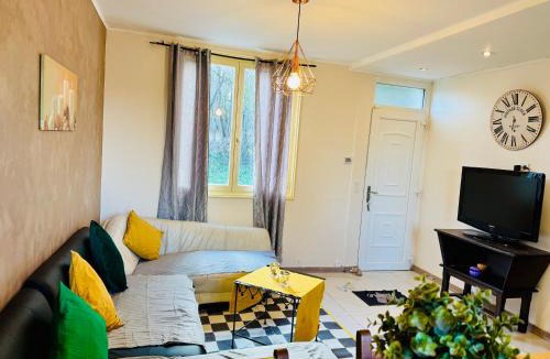Saint-Brice-sous-Foret Apartment | Maison et sa dépendance ss voisinage dans les vergers de Montmorency