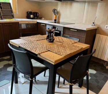 Saint-Brice-sous-Foret Apartment | Maison et sa dépendance ss voisinage dans les vergers de Montmorency