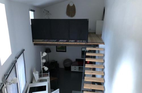 Cornillon House | Maison et studio avec jardin et bassin
