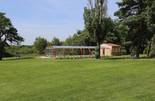 Gien House | Maison etang