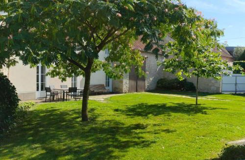 La Neuville-sur-Essonne House | Maison familiale rénovée avec cour, à 1h30 de Paris, proche de la nature et des sites historiques. - FR-1-590-107